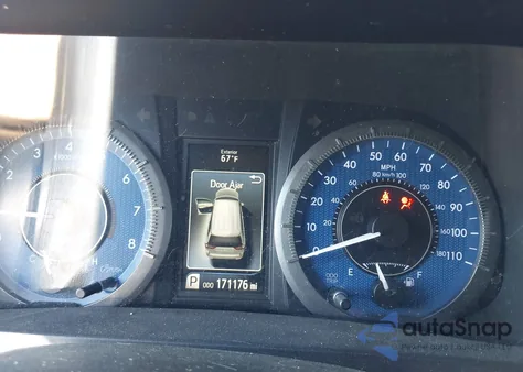 2016 Toyota Sienna Xle 8 Passenger z USA, uszkodzony, nr VIN 5TDYK3DC9GS730435